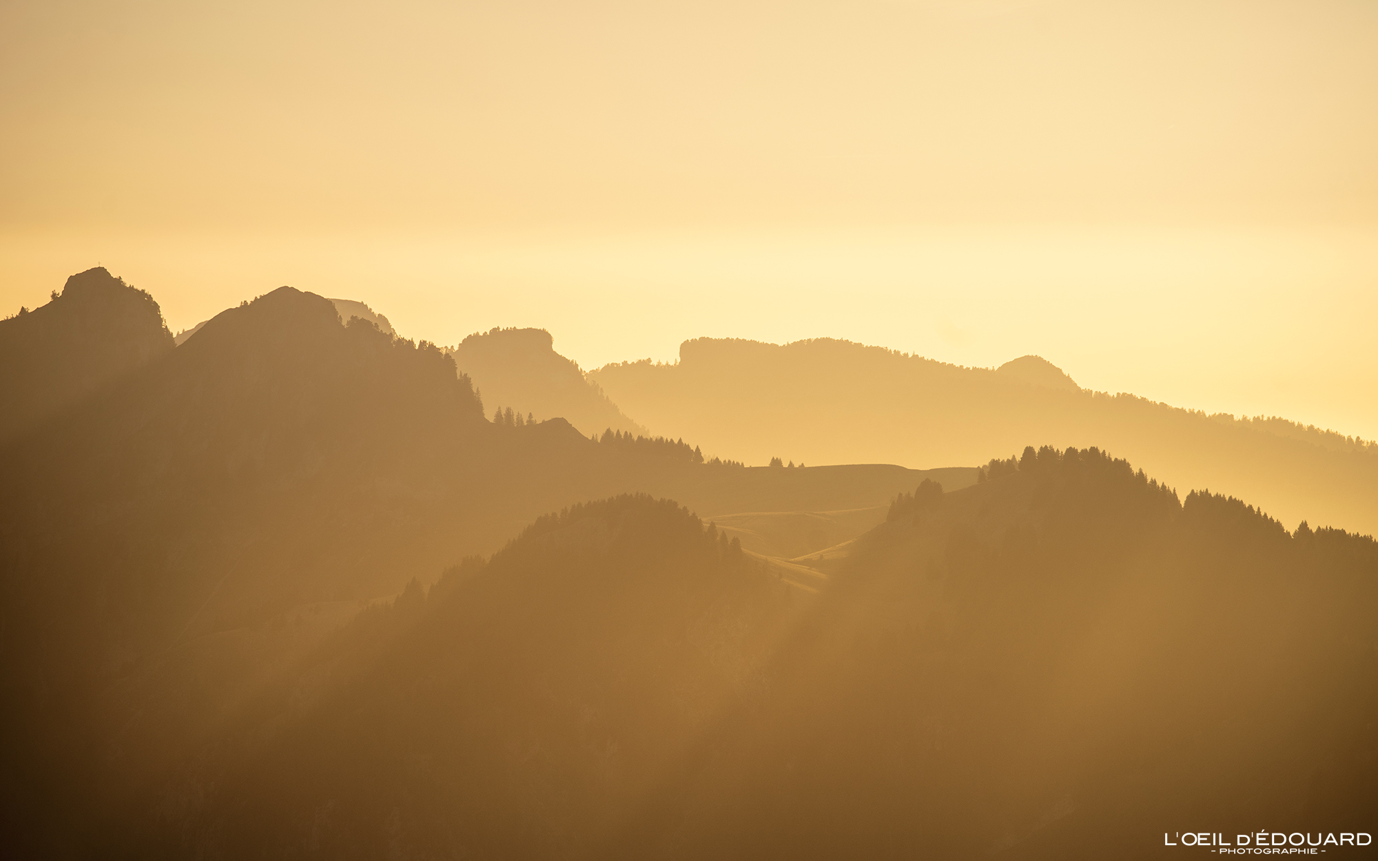 Heure dorée, massif des Bornes © L'Oeil d'Édouard - Tous droits réservés